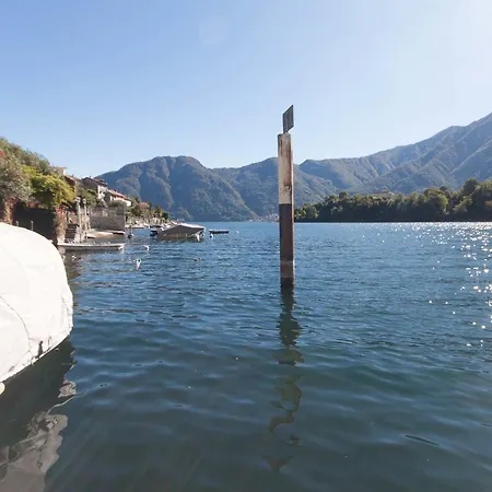 아파트 Lakeside *